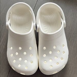 White crocs BNIB men’s 5 women's 7